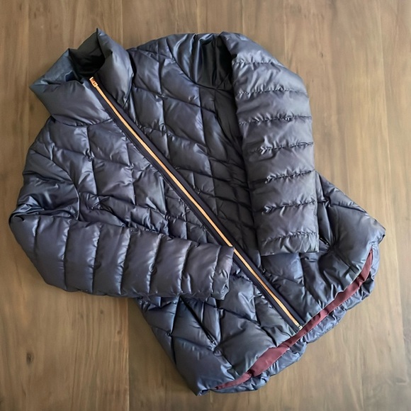 Athleta Quilted Diamond Navy Down Puffer size Small - Picture 1 of 12